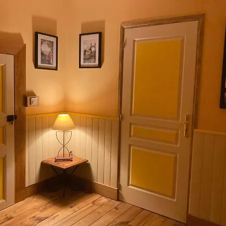 No.15 Dhote Bed & Breakfast